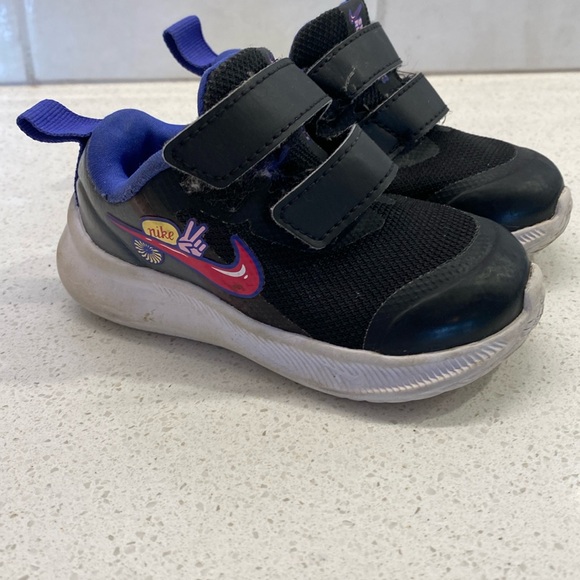 Toddler Nike Shoes - Picture 1 of 7